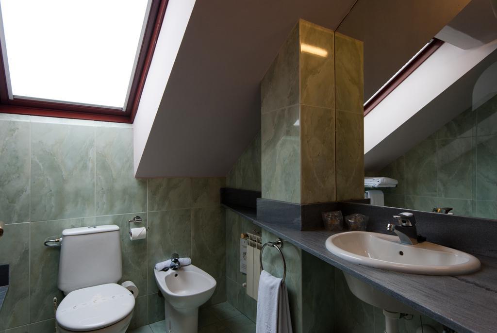 Hotel Vetusta Oviédo Zimmer foto